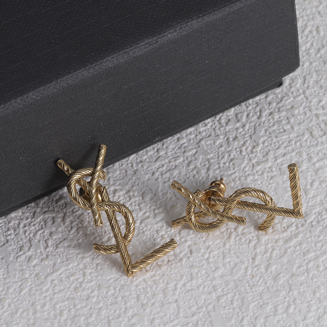 YYE068  LE CASSANDRE Metal Stud earring - ccjewelryacc