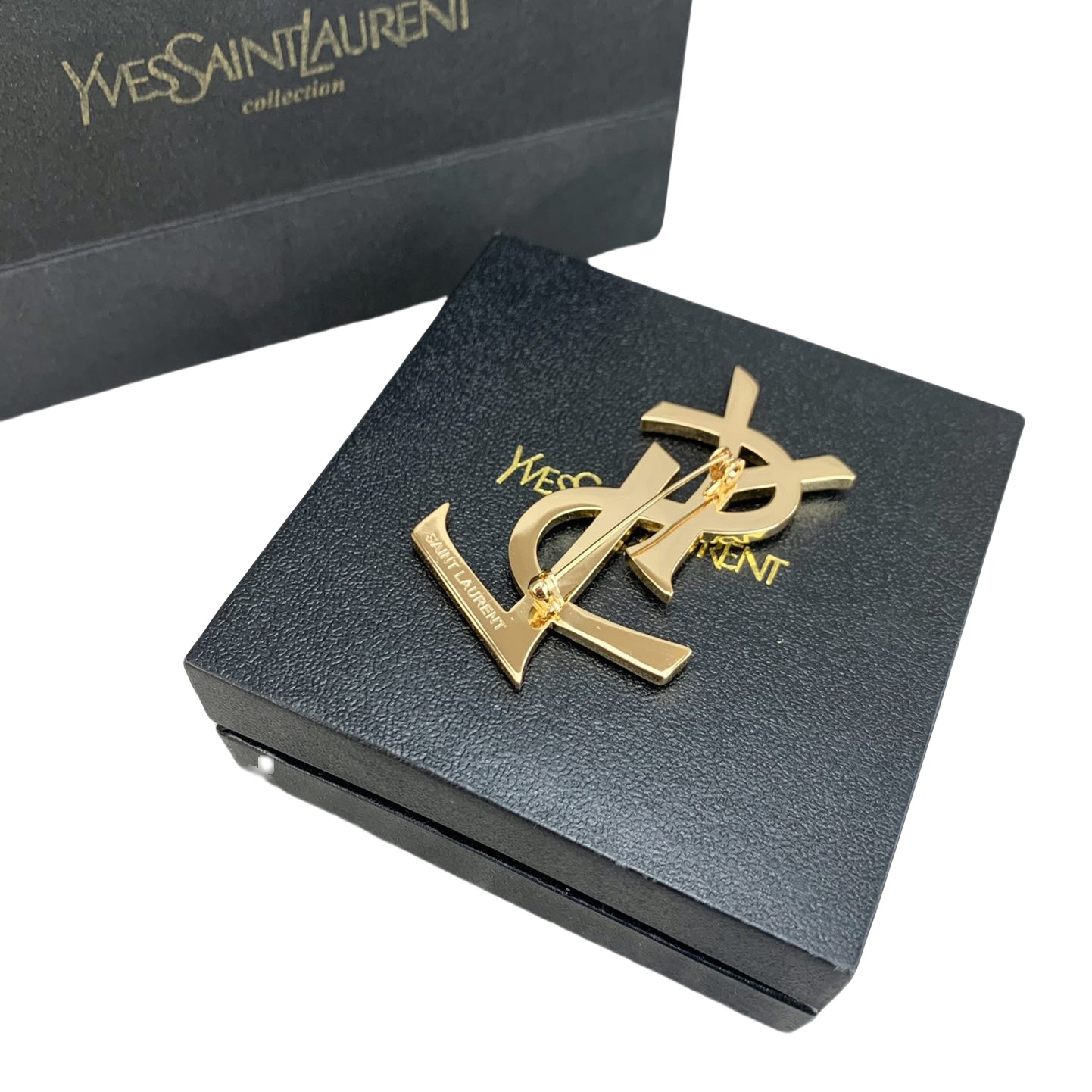 BYB050 YVES LSY LOGO Brooch pin in metal and rhinestone - ccjewelryacc