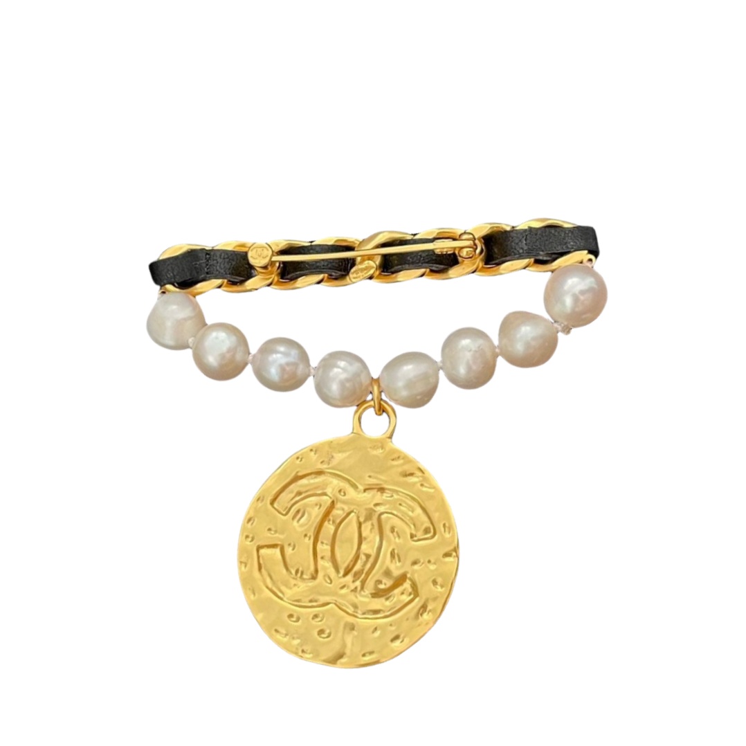 BCB450 vintage Metal leather pearl CC Logo brooch pin - ccjewelryacc