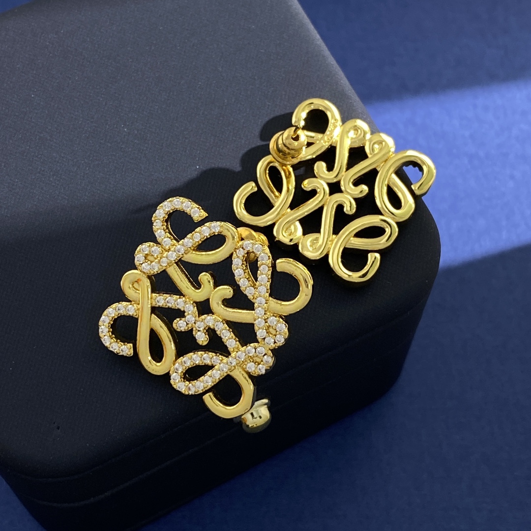 LWE002 Loewi Anagram stud earring in metal and crystal - ccjewelryacc