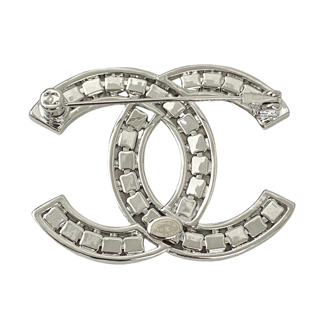 BCB063 CC brooch pin in metal and rhinestone - ccjewelryacc