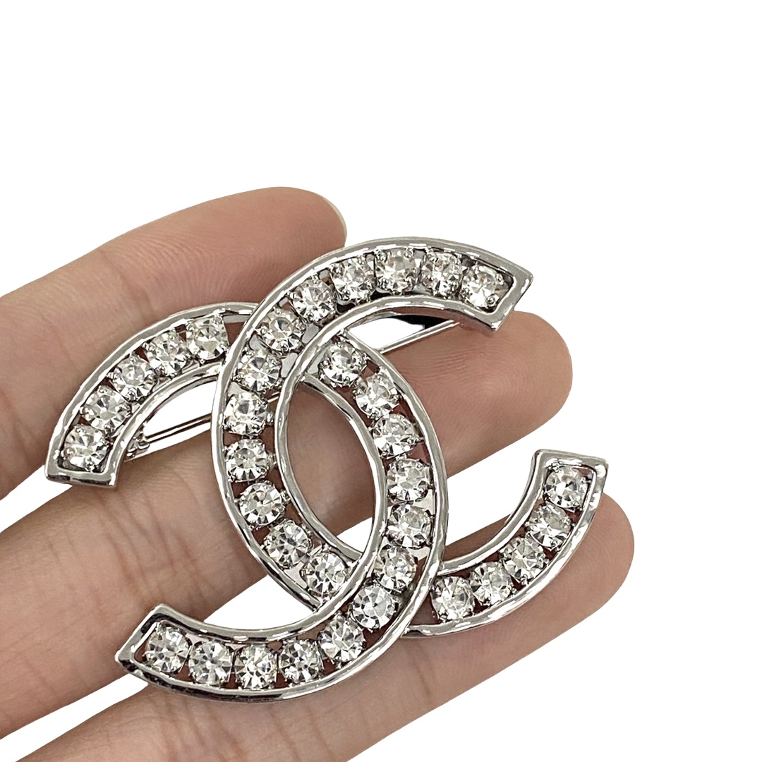 BCB063 CC brooch pin in metal and rhinestone - ccjewelryacc