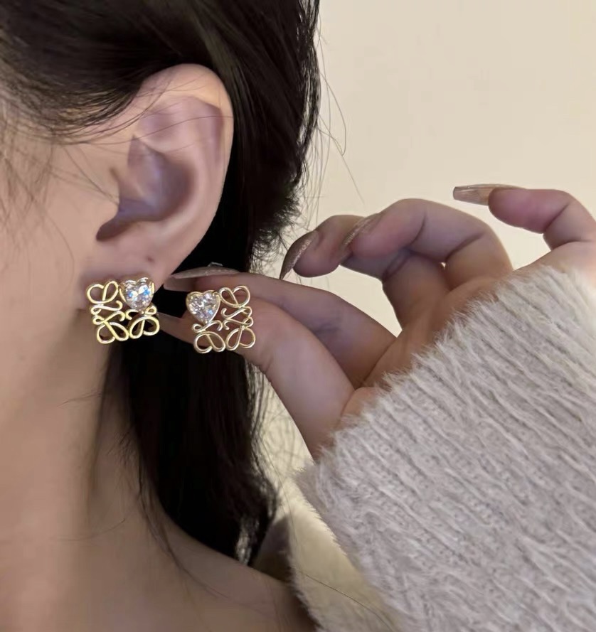 LWE020 Loewi Anagram Pebble with heart rhinestone stud earring - ccjewelryacc