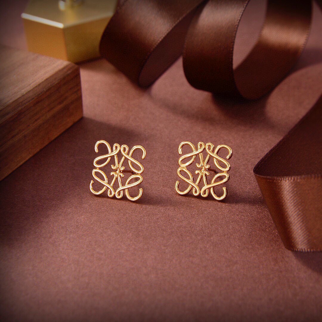 LWE011 LOEWI Anagram LOGO stud earring in metal gold plated - ccjewelryacc