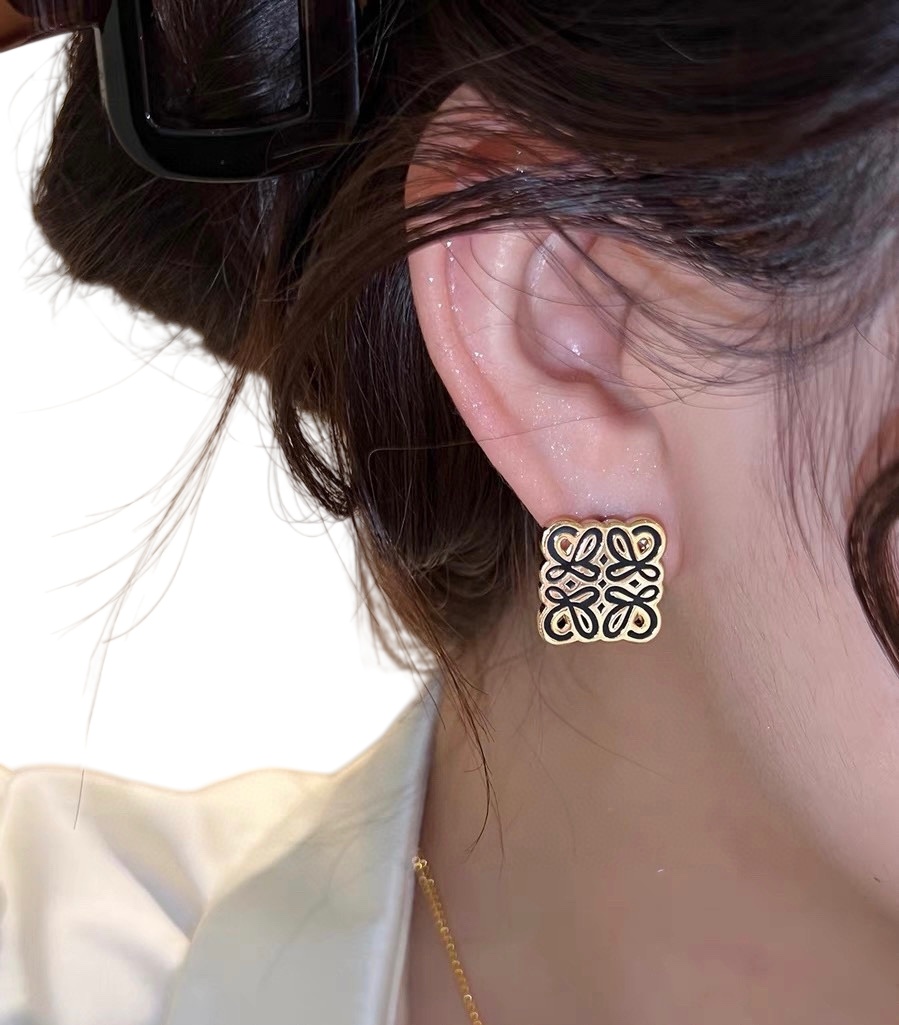 LWE055 Loewi Anagram logo Stud earring - ccjewelryacc