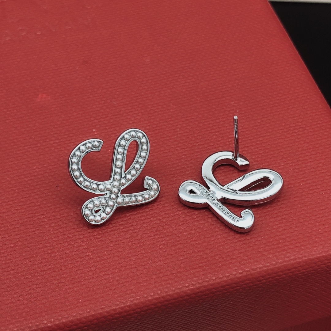 LWE007 Loewi Pearl Embellished L letter Stud Earrings In Metal - ccjewelryacc