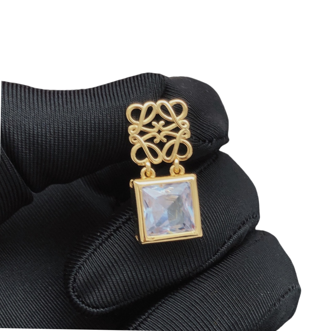 LWE012 Loewi Anagram Pebble with rhinestone stud earring - ccjewelryacc