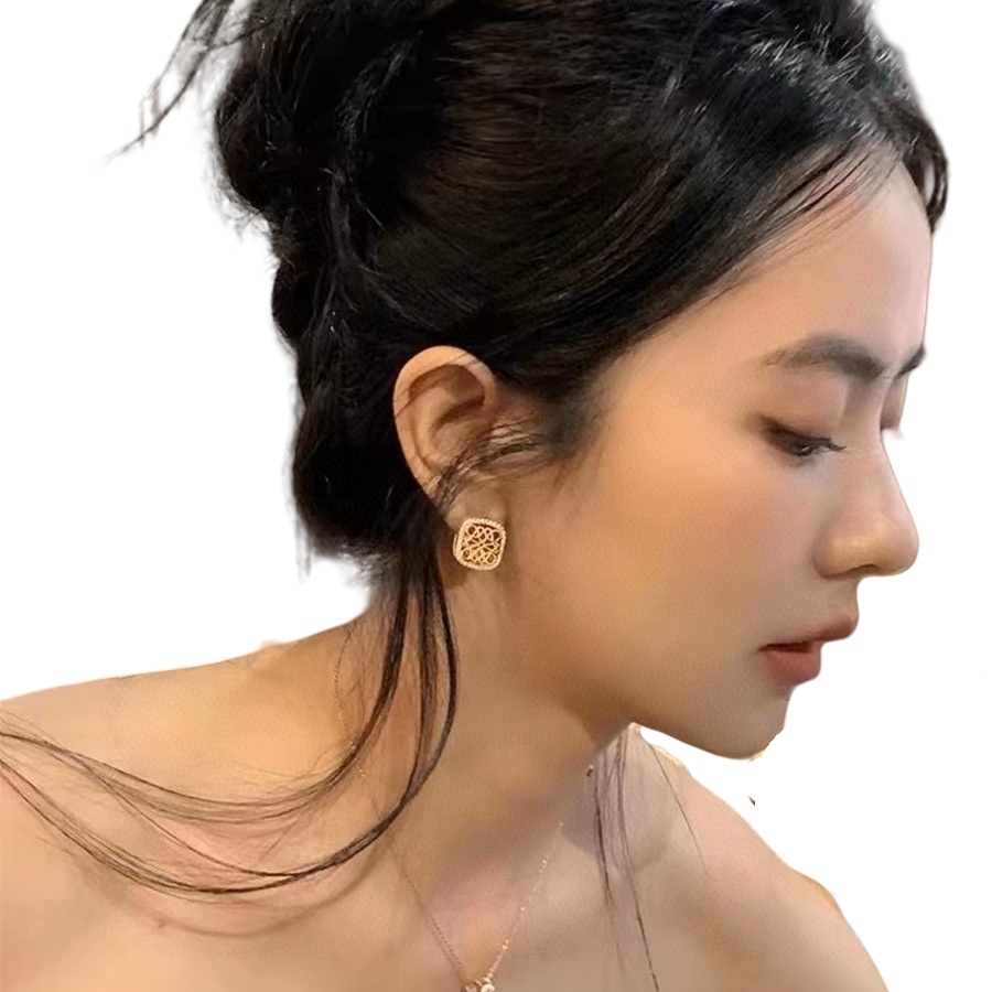 LWE057 Loewi Anagram logo clip earring - ccjewelryacc