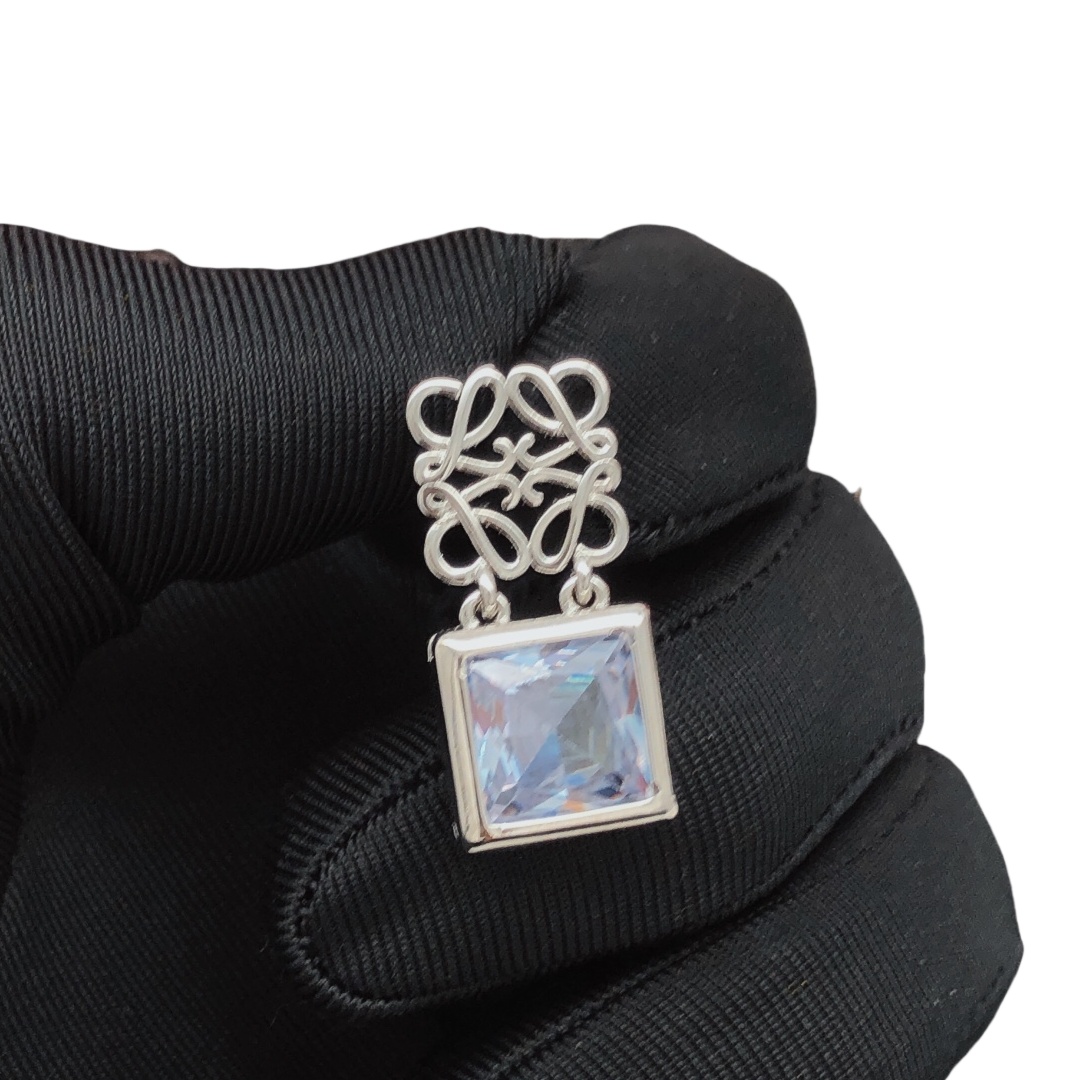 LWE012 Loewi Anagram Pebble with rhinestone stud earring - ccjewelryacc