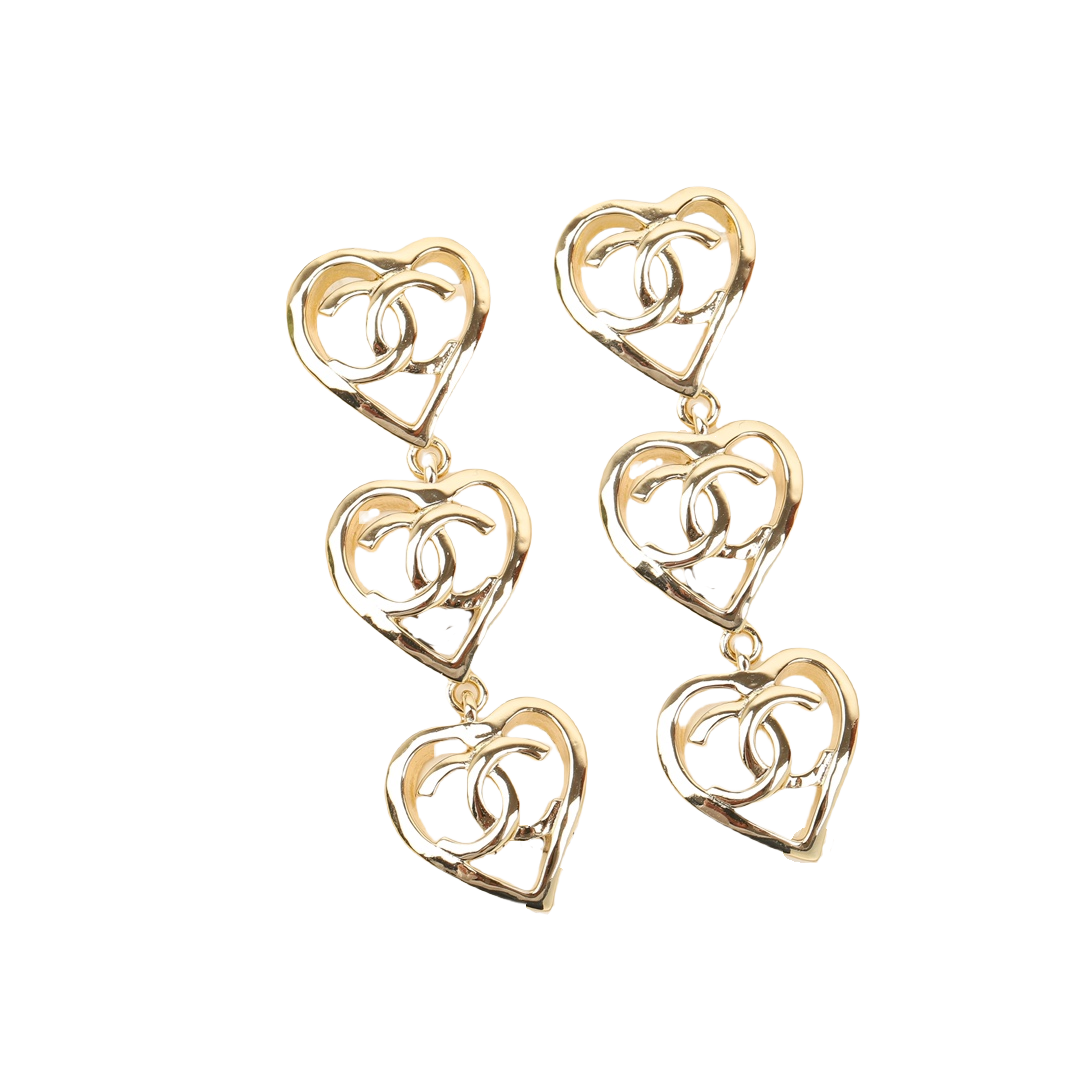 CCE079 Heart Shape with  CC logo earrings - ccjewelryacc