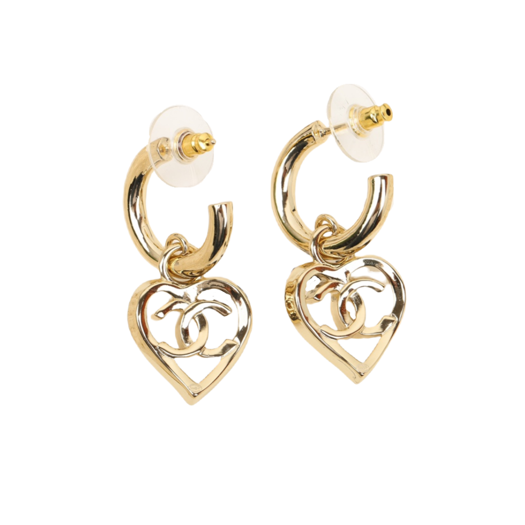 CCE079 Heart Shape with  CC logo earrings - ccjewelryacc