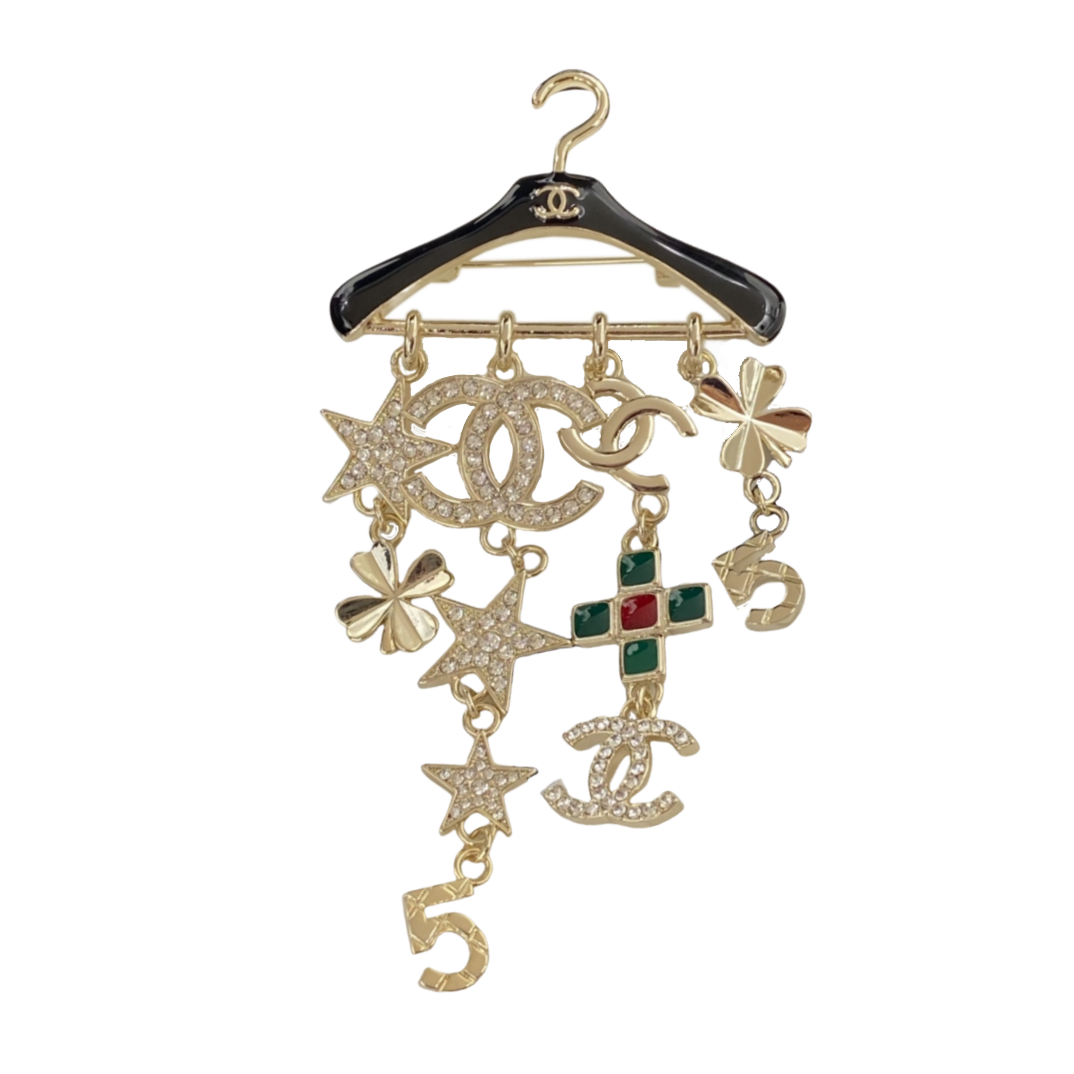 BCB085 Hanger with cc logo clover stars charm brooch pin - ccfashionjewelry