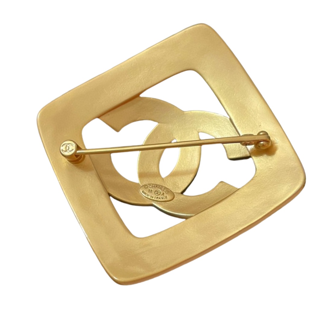 BCB459 Vintage palace style metal brooch pin - ccjewelryacc