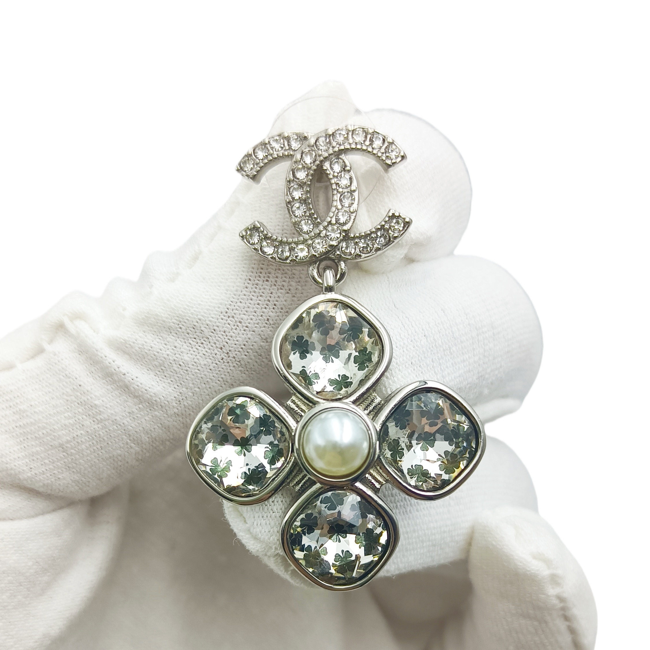 CCE638 Acrylic four leaf clover with crystal cc logo drop earring - ccjewelryacc