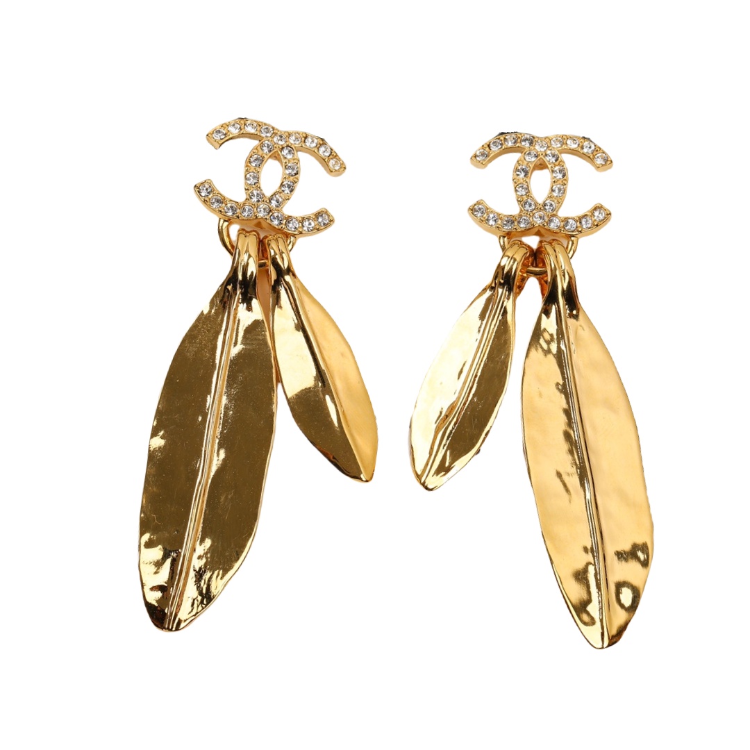 CCE893 Vintage leaf cc logo stud earring - ccjewelryacc