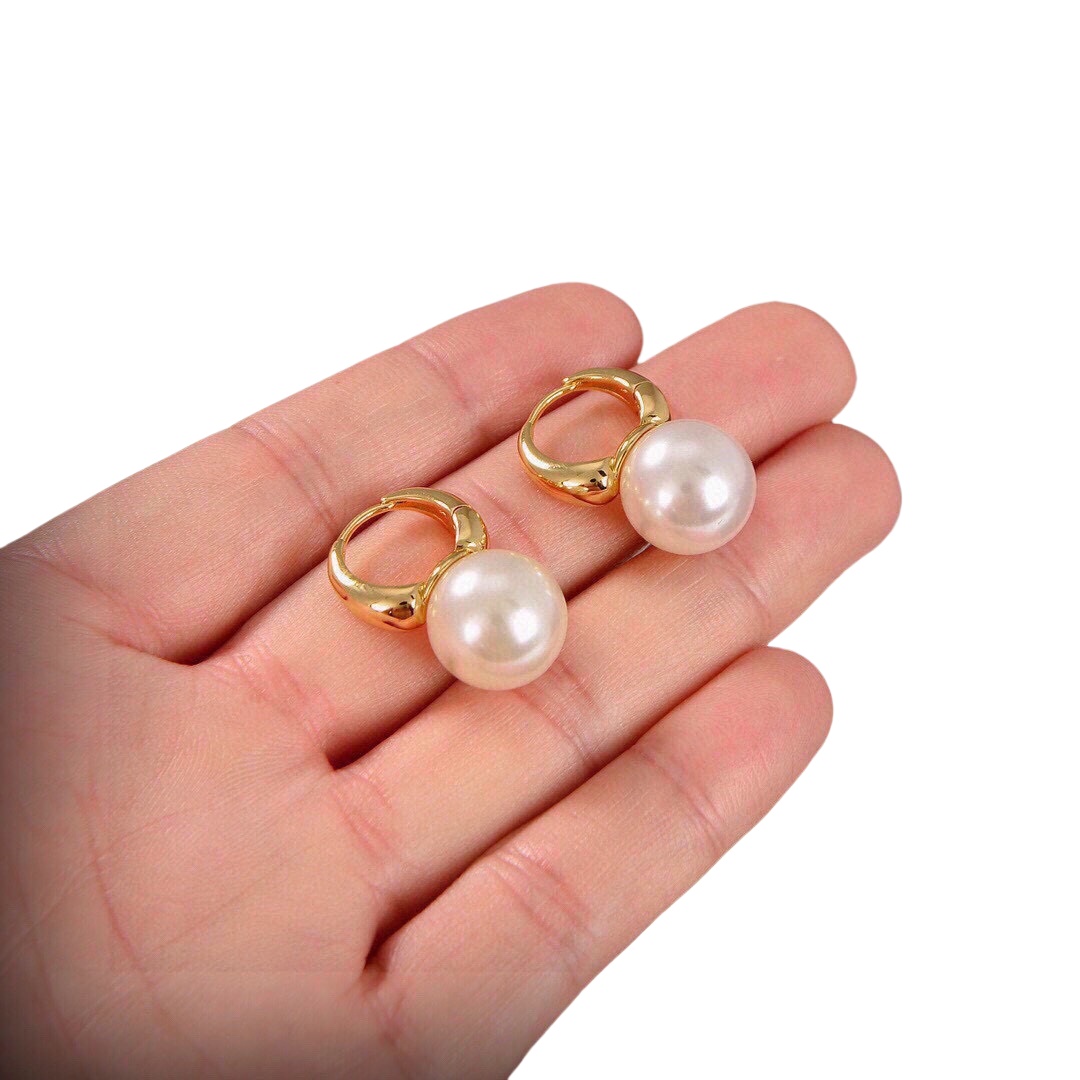 CLE075 Ciline Act de Triomphe Pearl drop earring - ccjewelryacc