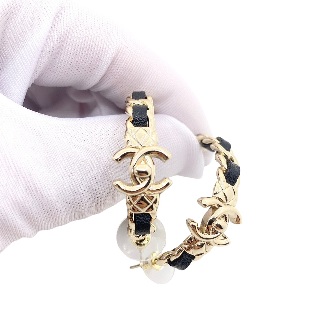 CCE889 Metal leather cc logo hook earring - ccjewelryacc