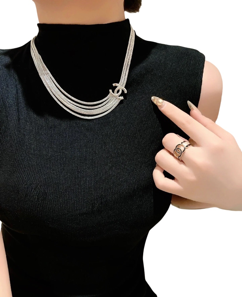 CCN561 Metal multilayer snake chain with  CC logo necklace - ccjewelryacc