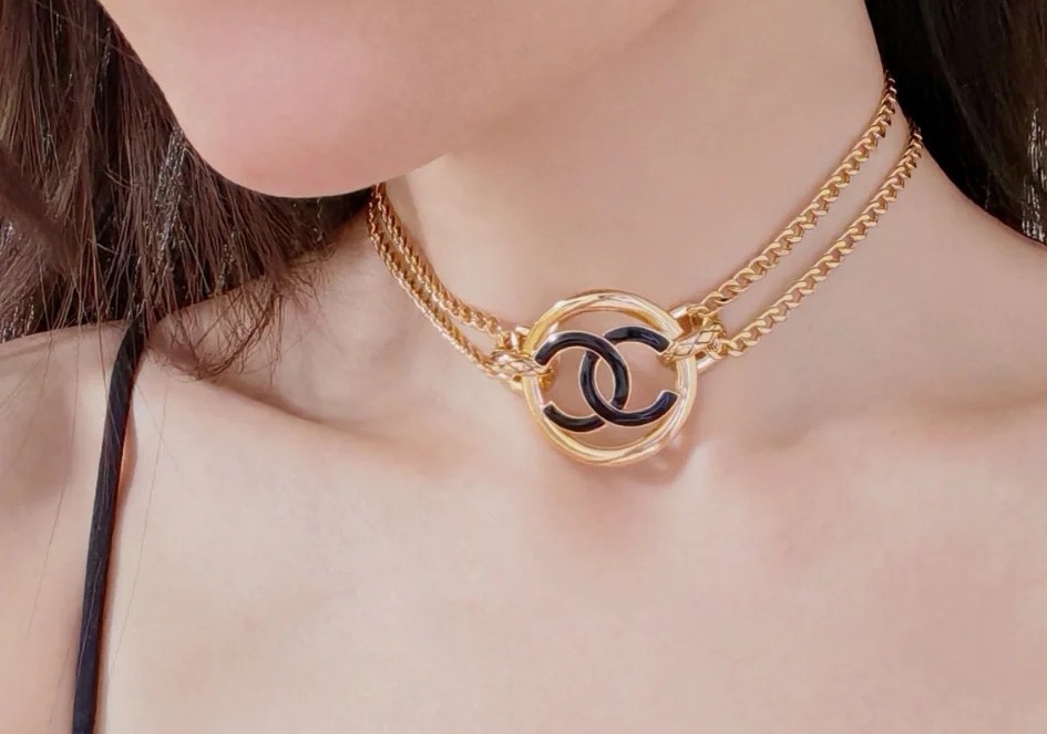 CCN563 Metal chain enamel cc logo choker necklace - ccjewelryacc