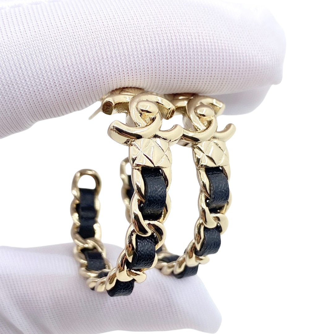 CCE889 Metal leather cc logo hook earring - ccjewelryacc