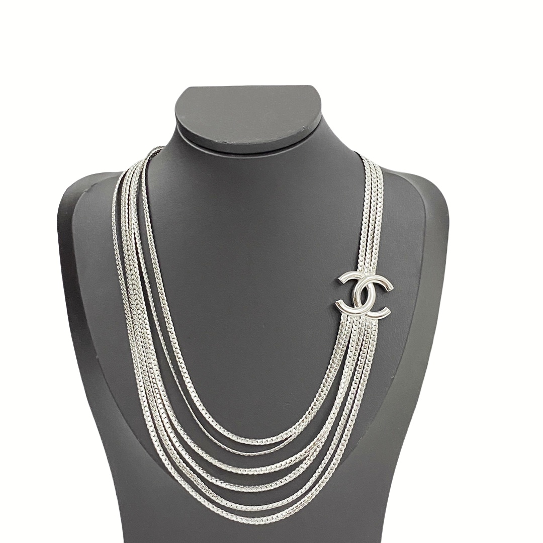CCN561 Metal multilayer snake chain with CC logo necklace - ccfashionjewelry