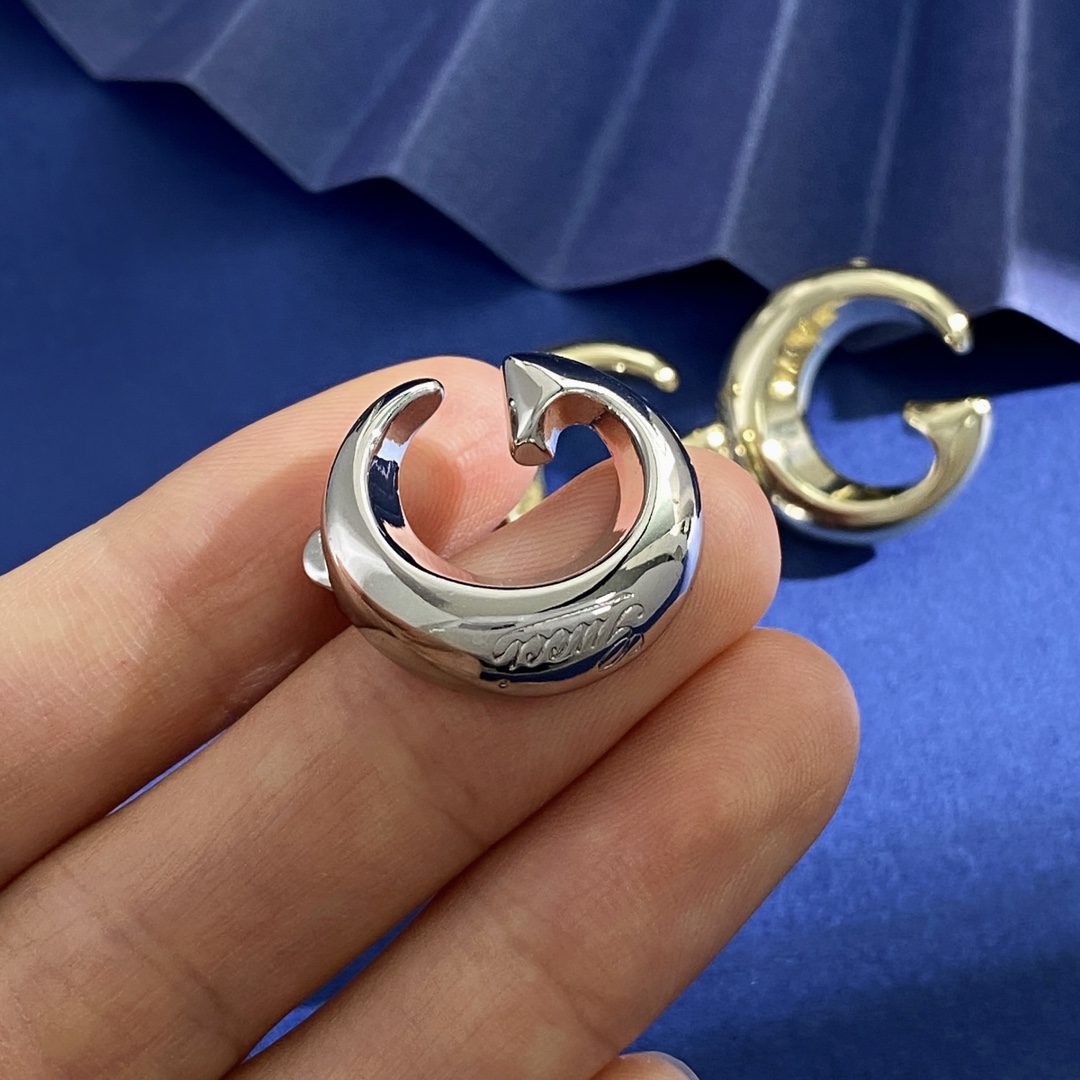 GGE027 GG Logo stud earring in metal - ccjewelryacc