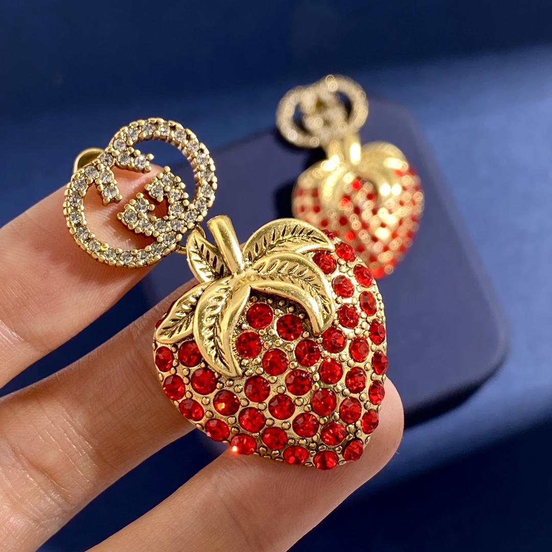 GGE057 Vintage GG crystal strawberry earrings - ccjewelryacc