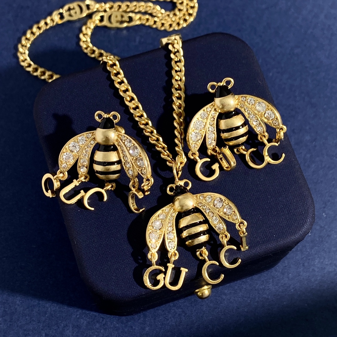 GGE051 GG bumble bee earrings - ccjewelryacc