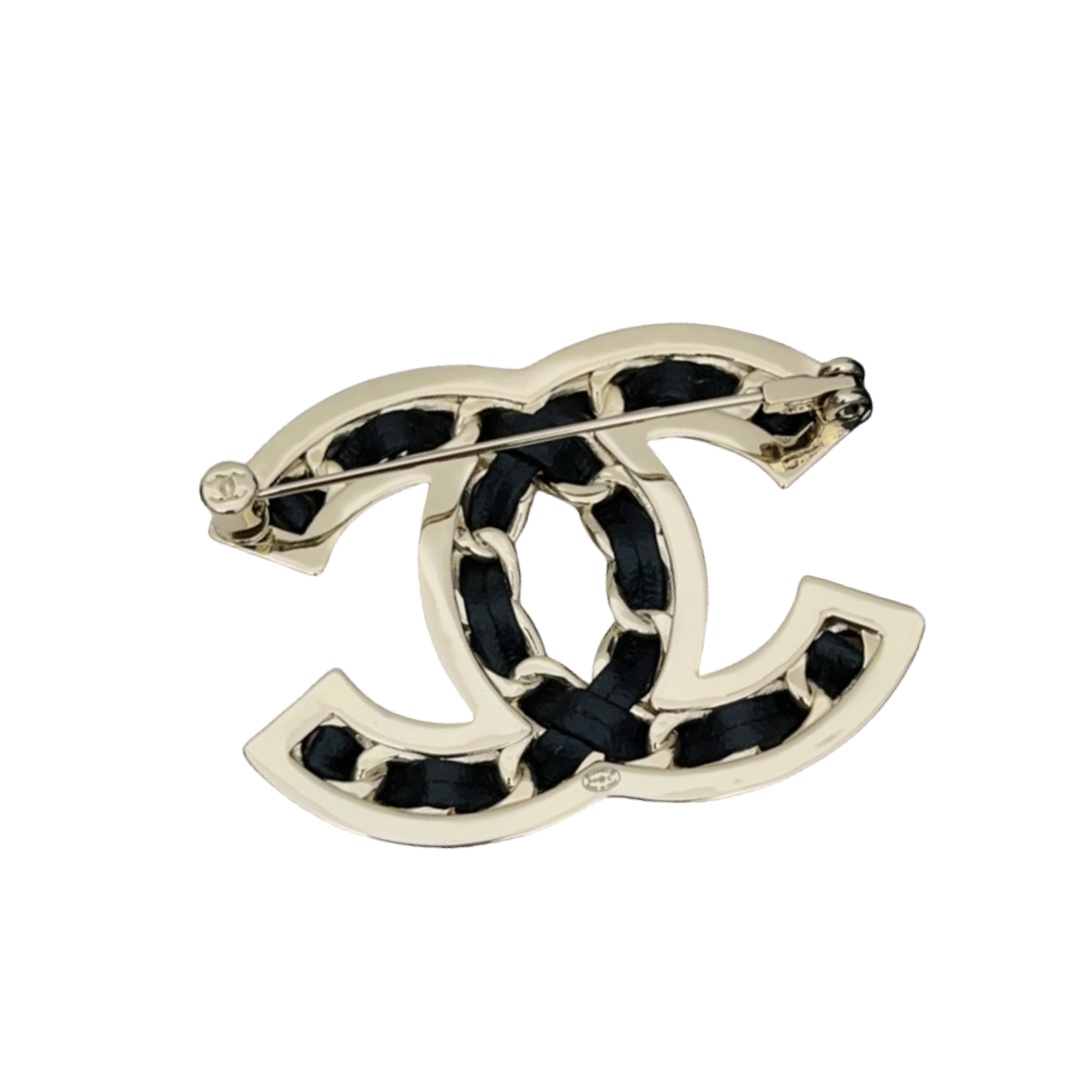 BCB077 Metal and leather cc logo brooch pin with crystal - ccfashionjewelry
