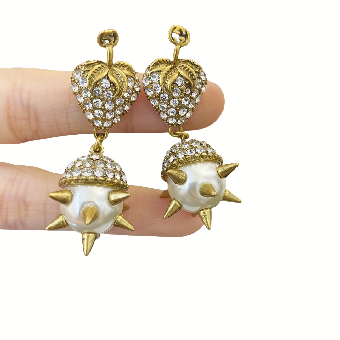 GGE118 Vintage GG full crystal strawberry drop earring - ccfashionjewelry