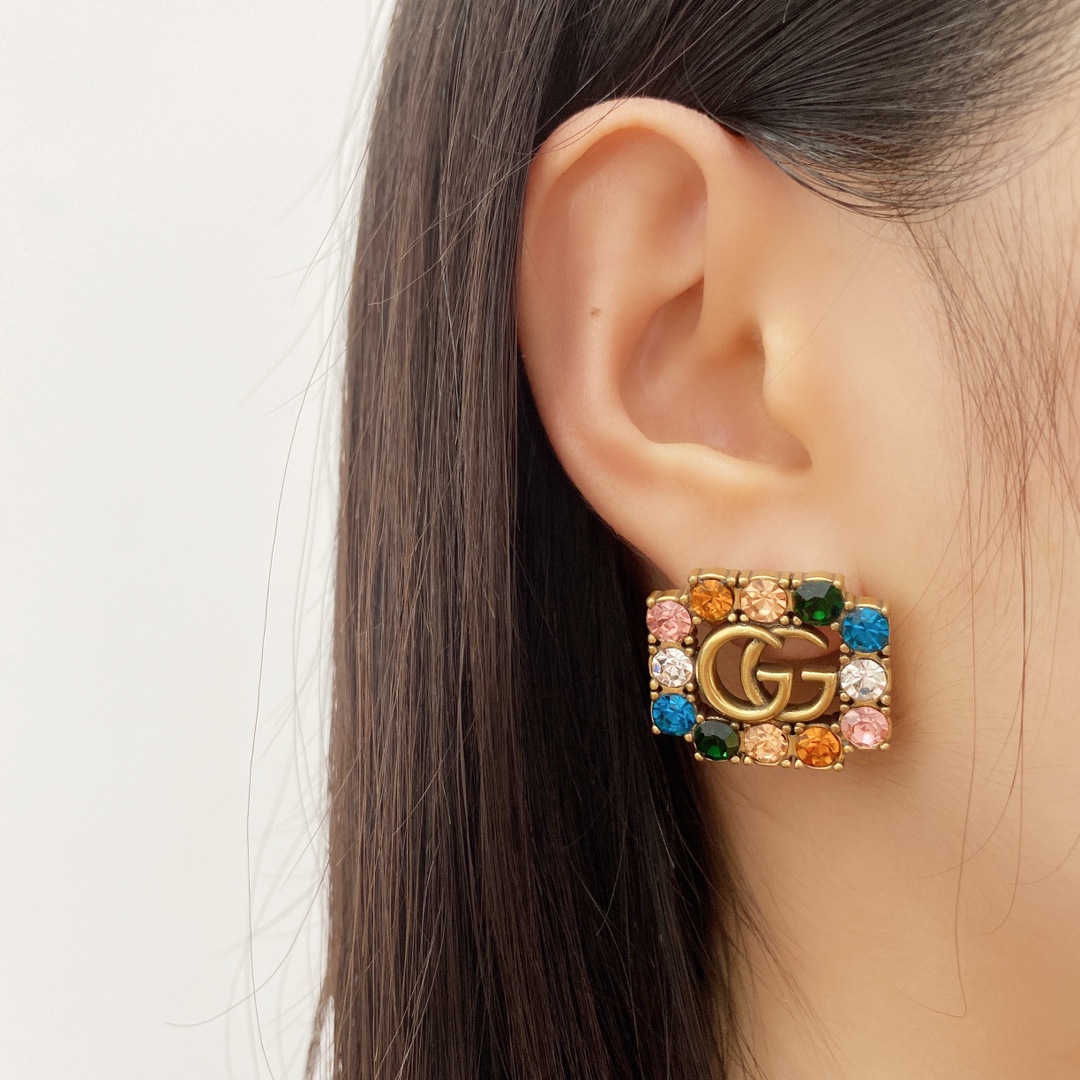 GGE014 GG Logo stud earring in metal and crystal - ccjewelryacc