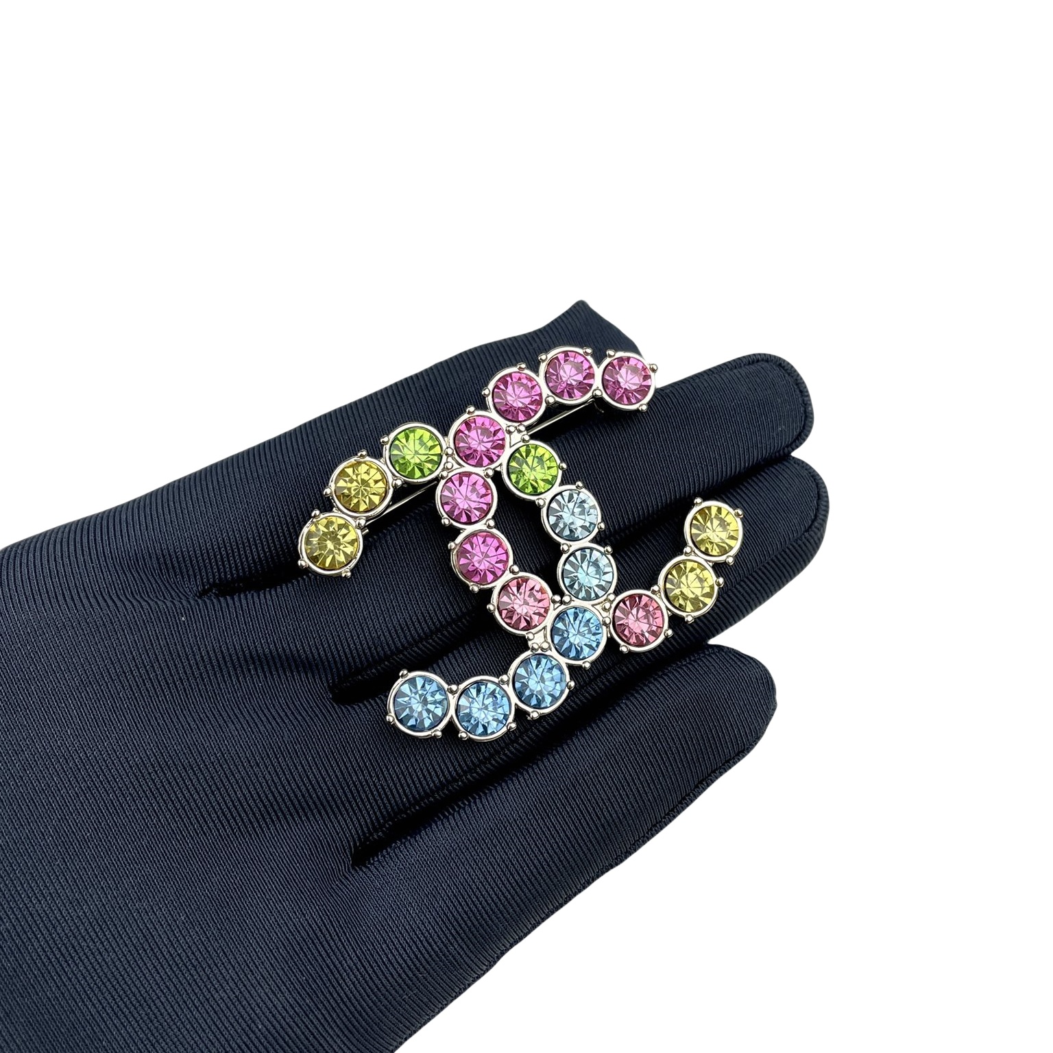 BCB082 Multicolor rhinestone CC logo brooch - ccjewelryacc