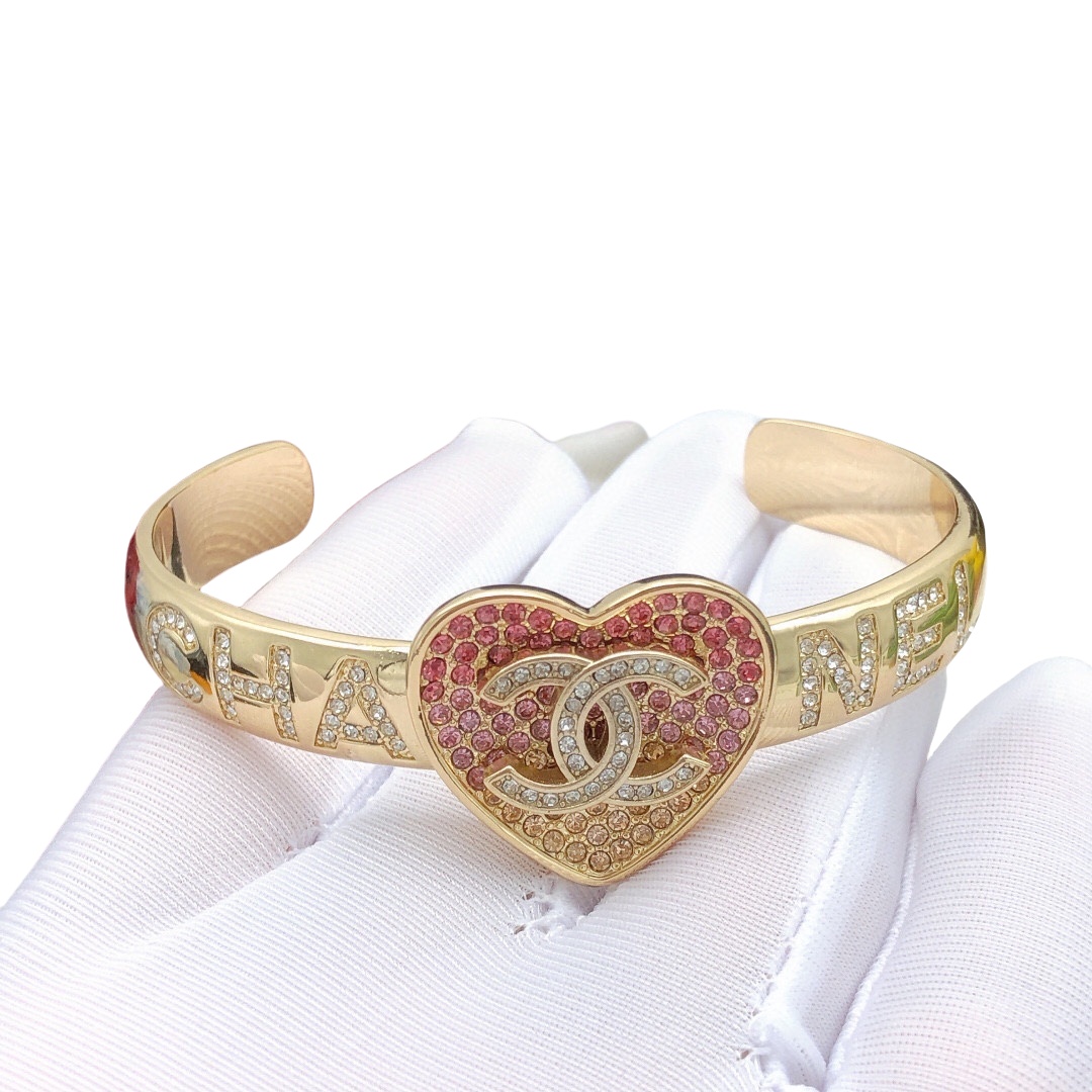 CCS032 Crystal Heart CC Bracelet cuff - ccjewelryacc
