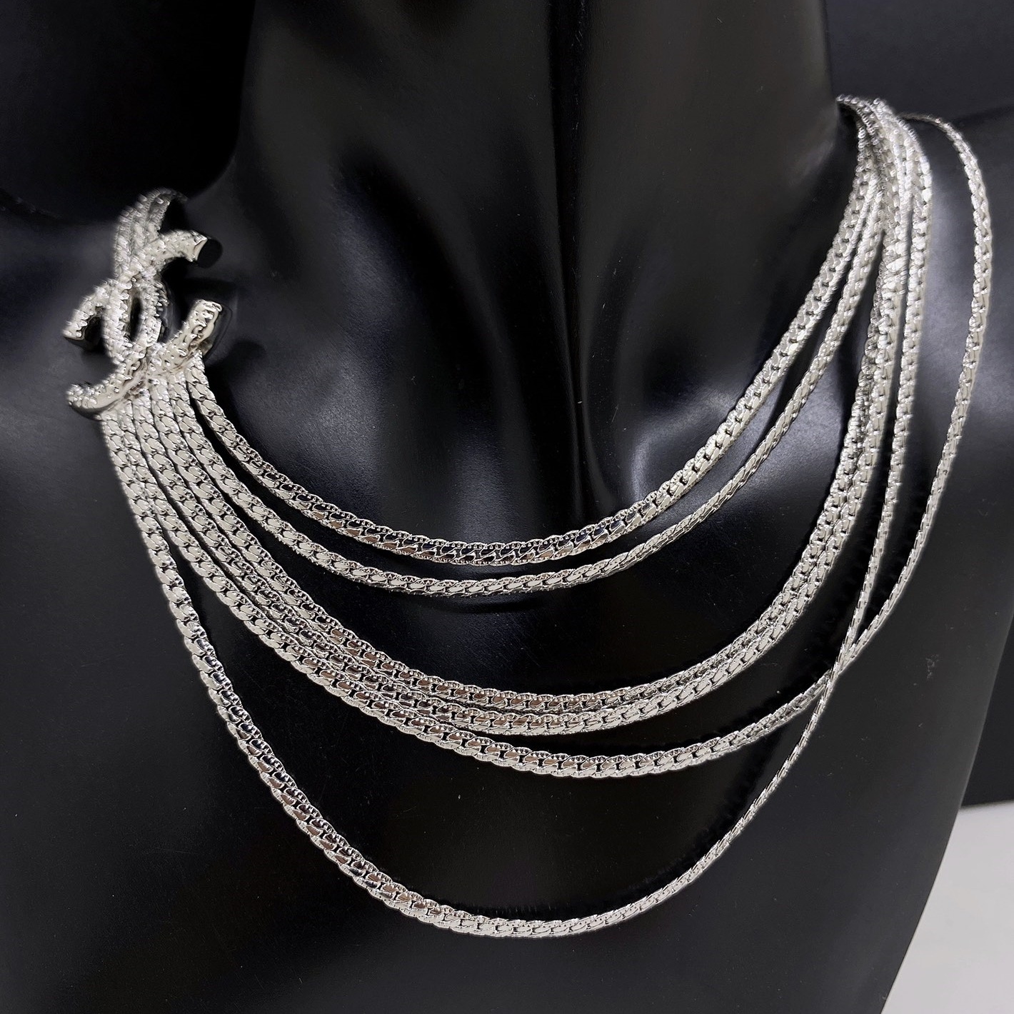 CCN561 Metal multilayer snake chain with  CC logo necklace - ccjewelryacc