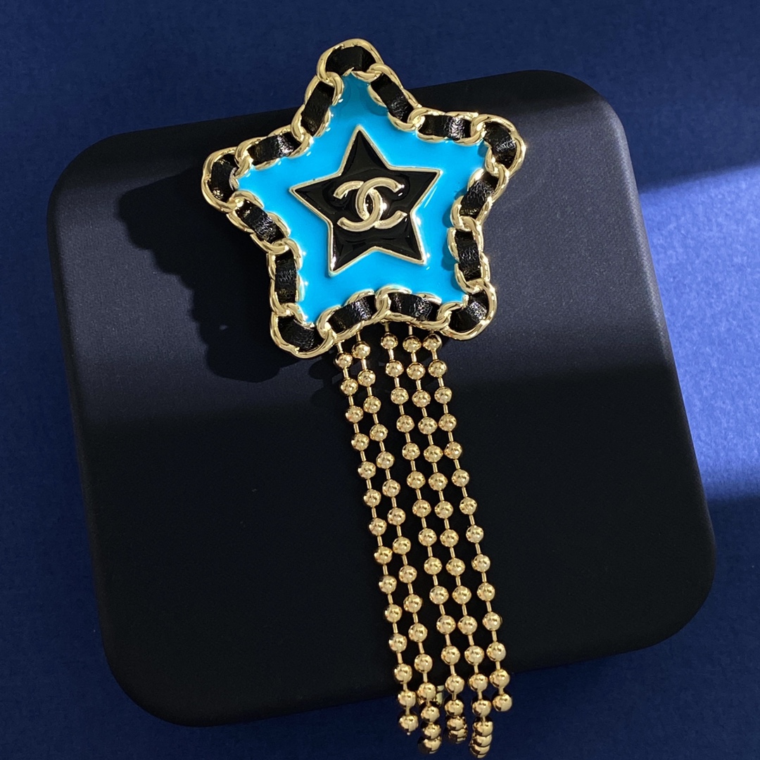BCB401 Metal leater Blue star with cc logo brooch pin - ccjewelryacc
