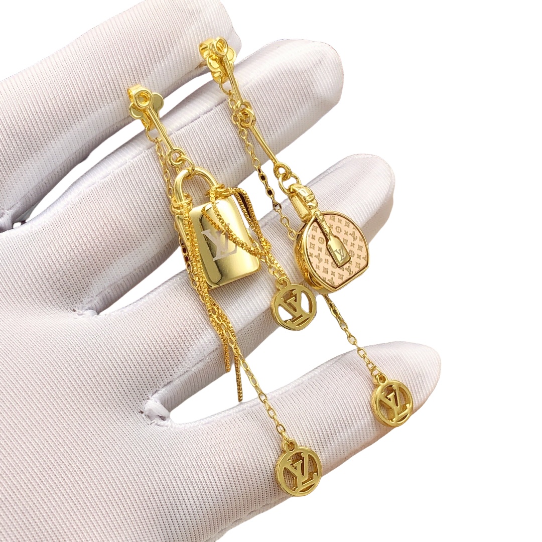 LVE082 Metal vl logo bag tassels earring - ccjewelryacc