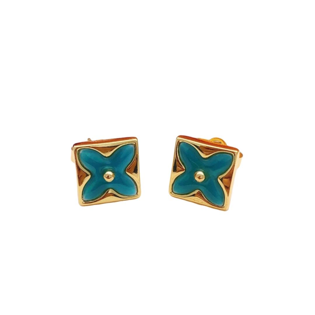 LVE018 Color Blossom Star Stud earring Gold And Mother Of Pearl - ccjewelryacc