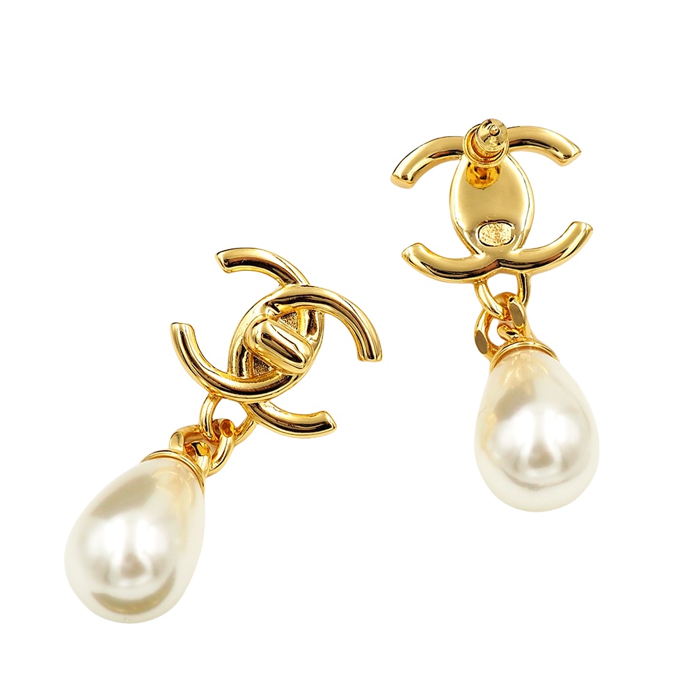 CCE785 Vintage cc pearl drop earrings - ccjewelryacc