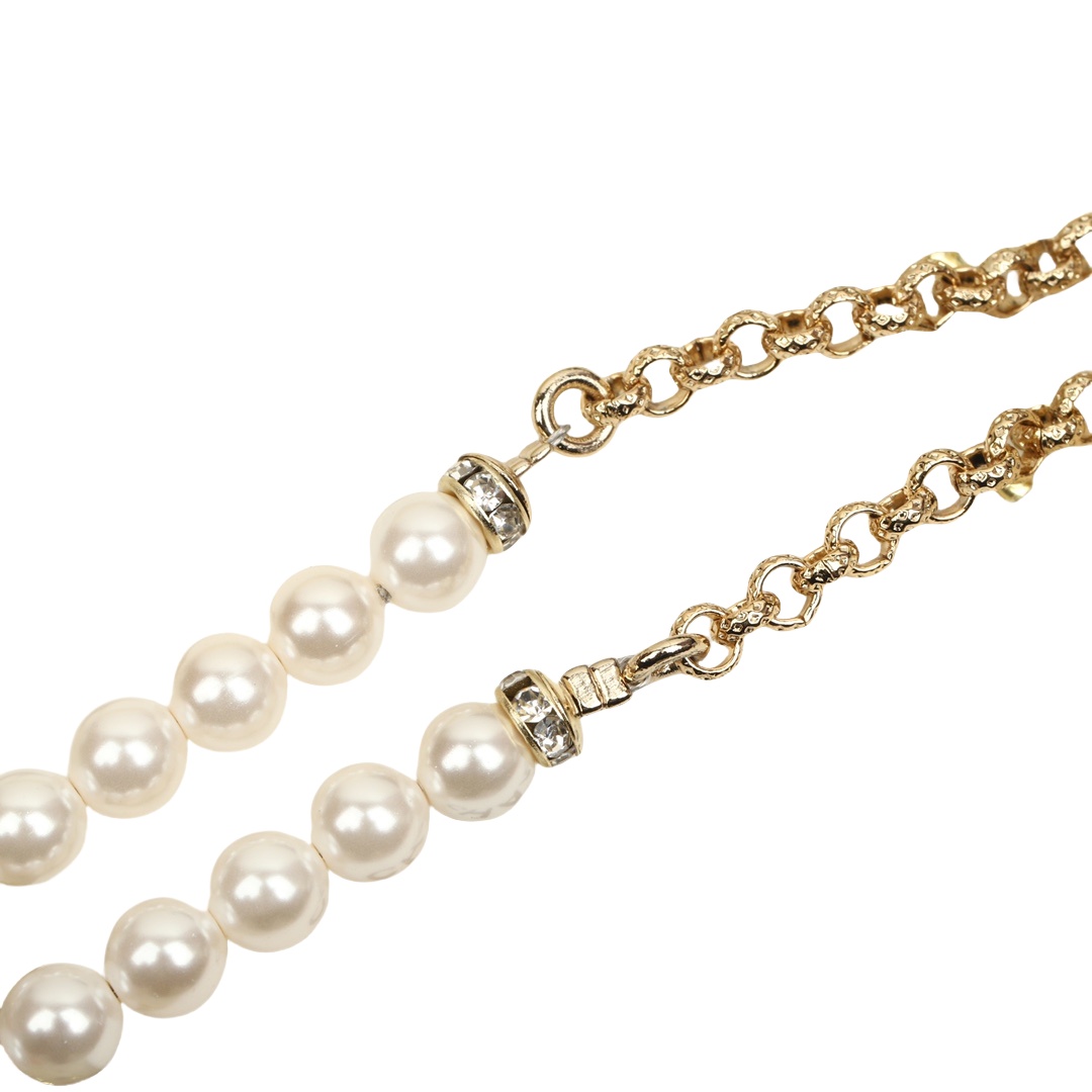 CCN184 23P full crystal CC logo pendant necklace - ccjewelryacc