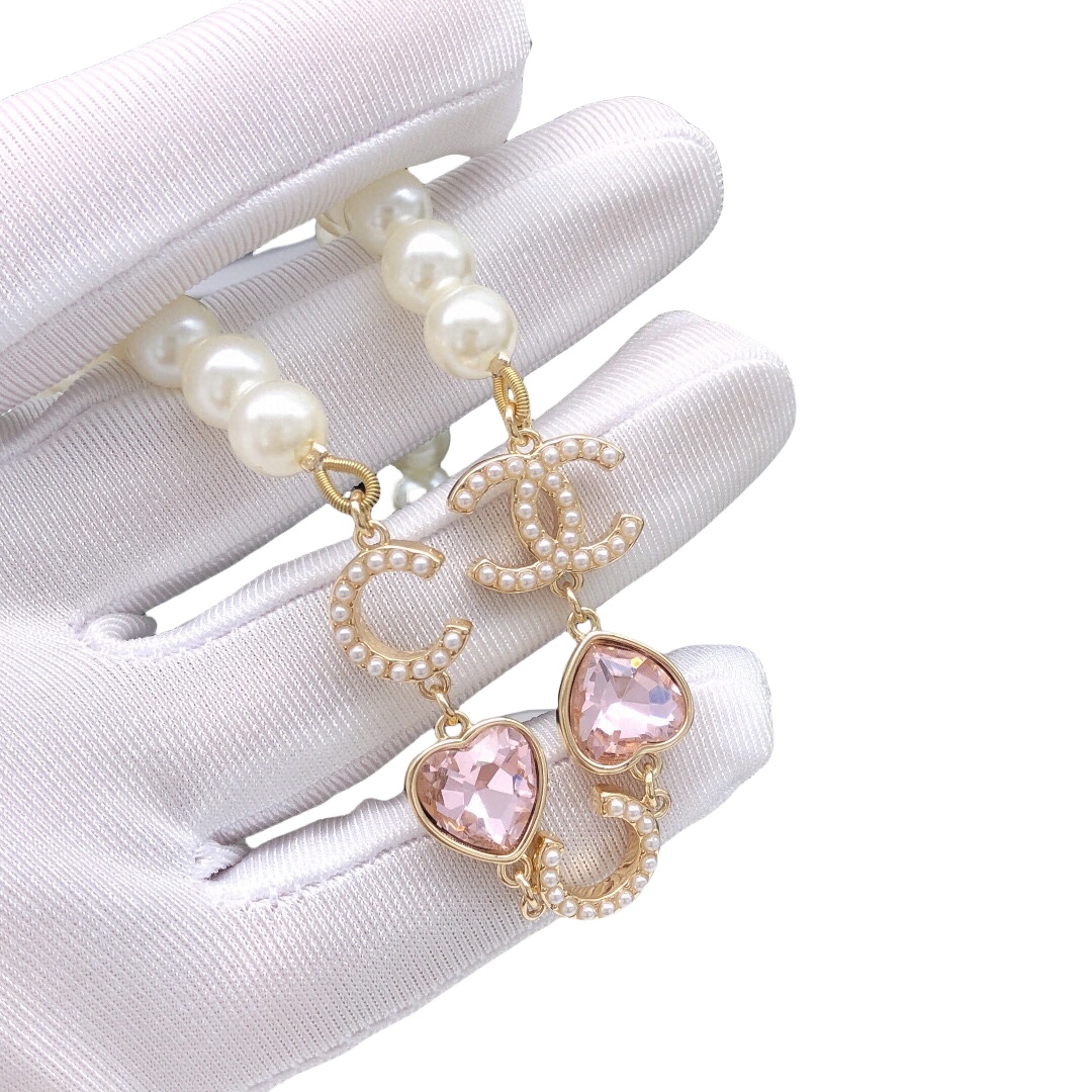 CCN352 Coco Pink heart crystal and pearl with CC logo choker Necklace - ccfashionjewelry