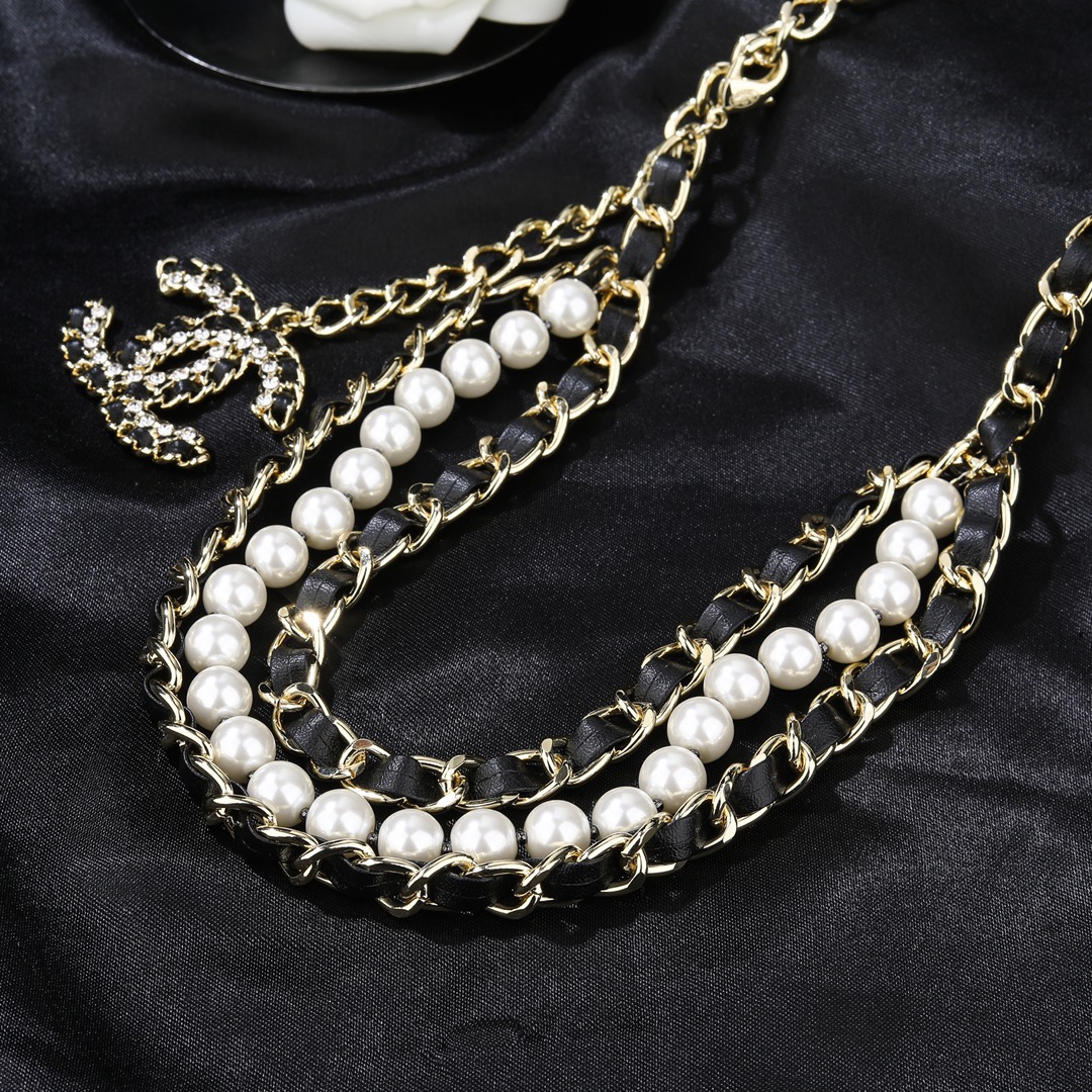 CCW002 Metal leater with CC logo charm Waist chain - ccjewelryacc