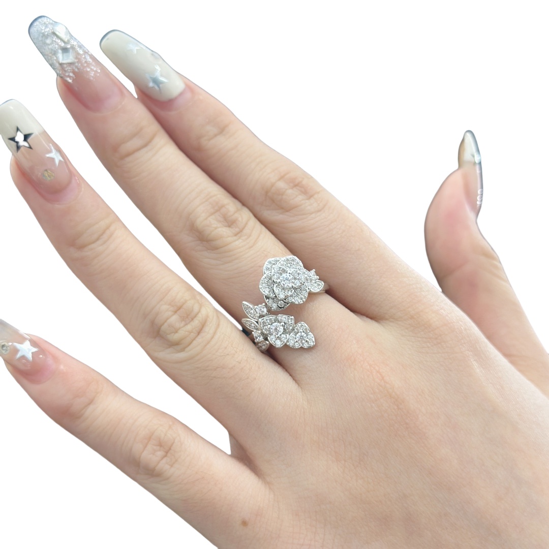 CCRS009 18k white gold and diamond BOUTON DE CAMELIA ring - ccfashionjewelry