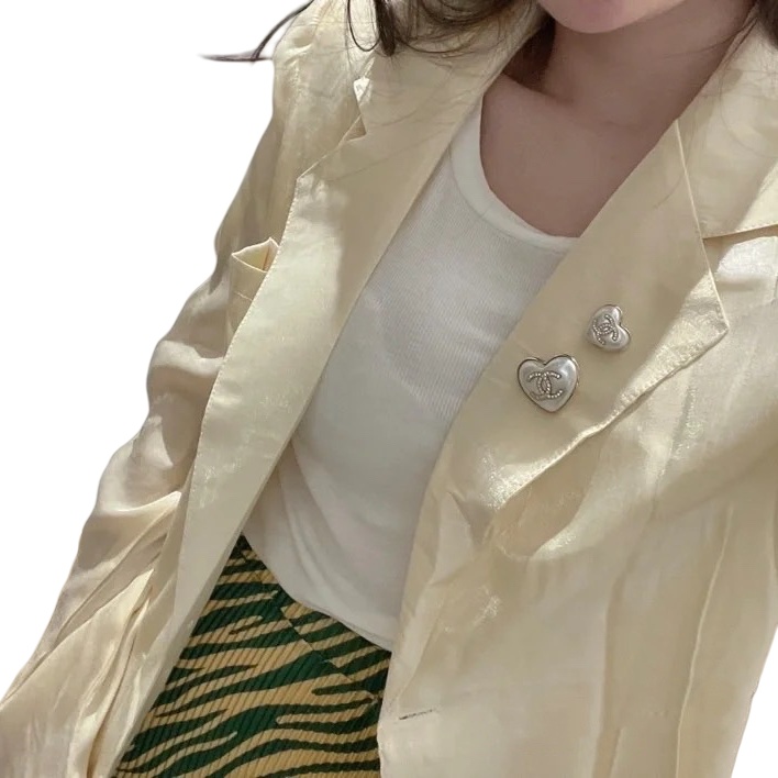 BCB044A Set of 2 White Heart with crystal CC Logo brooch pin - ccjewelryacc