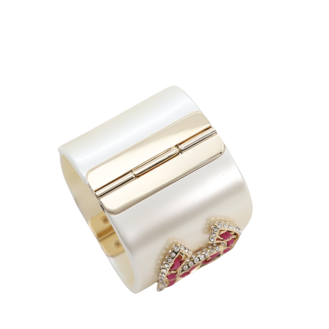 CCS083 CC acrylic cuff bracelet - ccjewelryacc