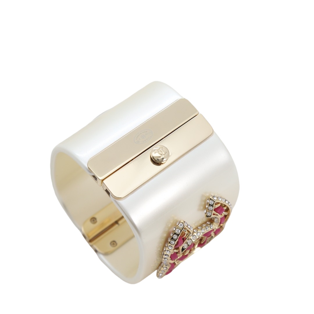 CCS083 CC acrylic cuff bracelet - ccjewelryacc