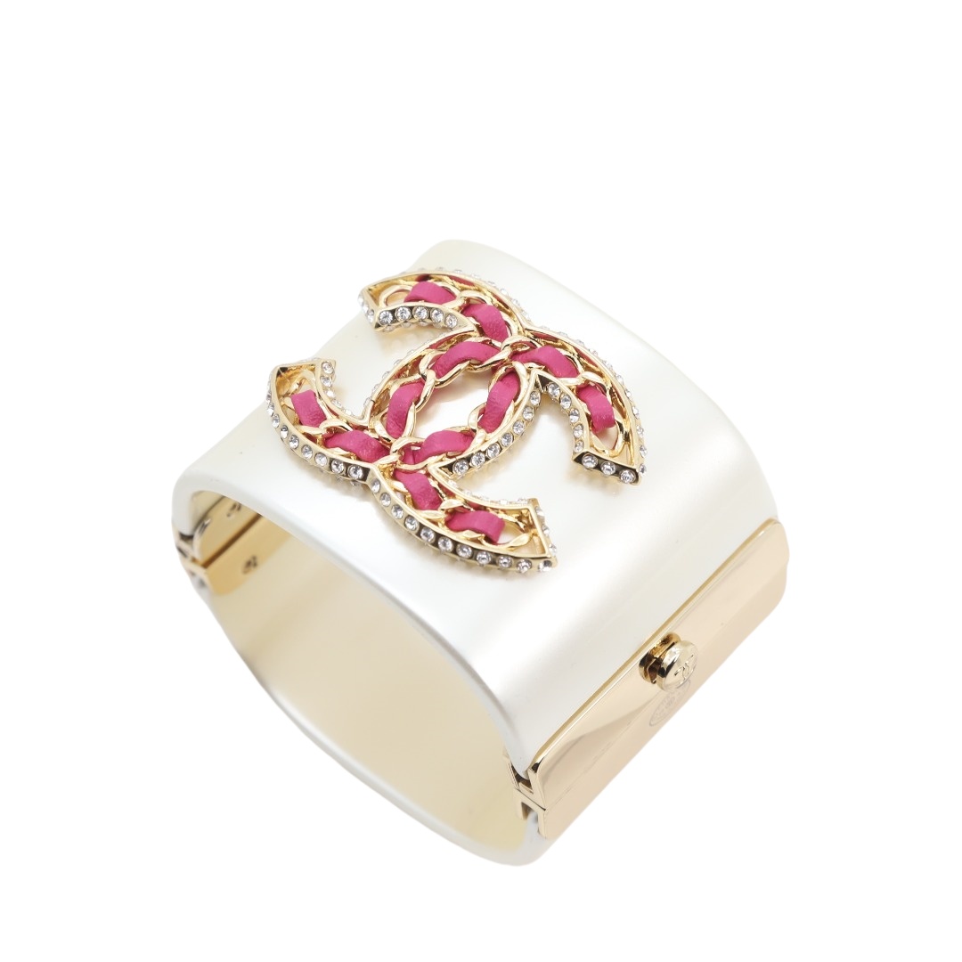 CCS083 CC acrylic cuff bracelet - ccjewelryacc