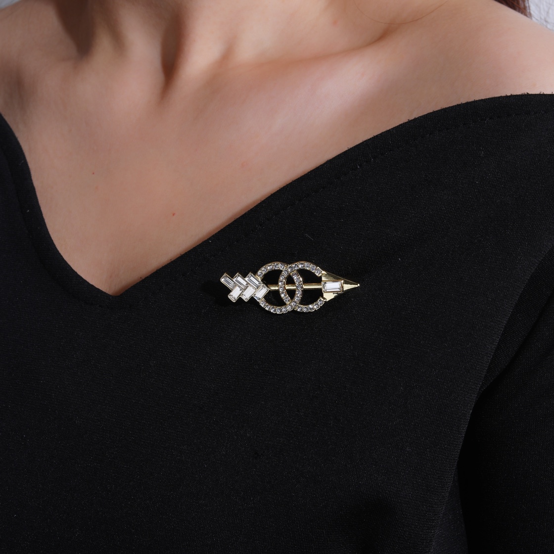 BCB170 Cupid's arrow CC brooch pin - ccjewelryacc