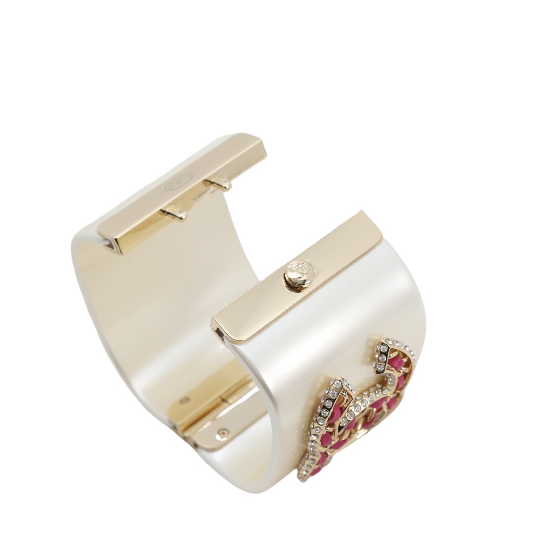 CCS083 CC acrylic cuff bracelet - ccjewelryacc