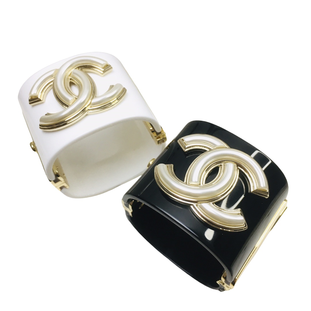 CCS121 CC acrylic cuff bracelet - ccjewelryacc