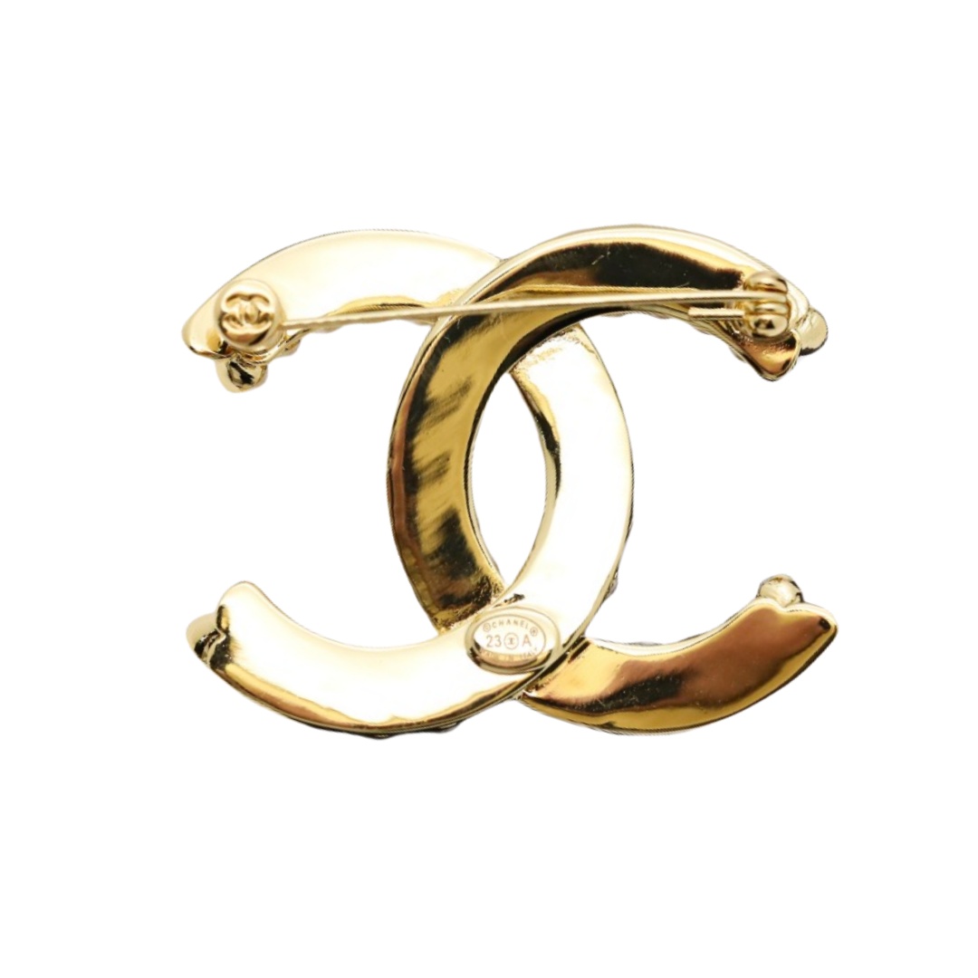 BCB284  Metal and pearl CC logo brooch pin - ccjewelryacc